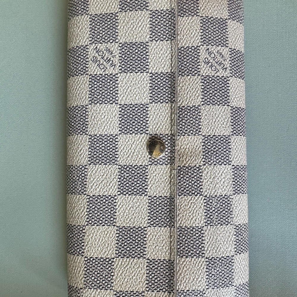 Louis Vuitton Cream Textured Wallet